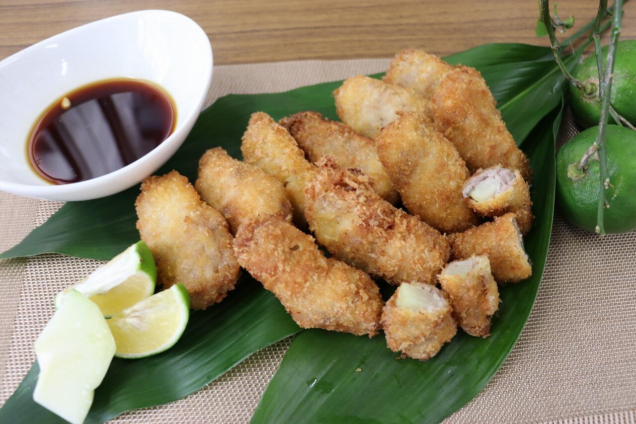 青パパイヤの肉巻き揚げ