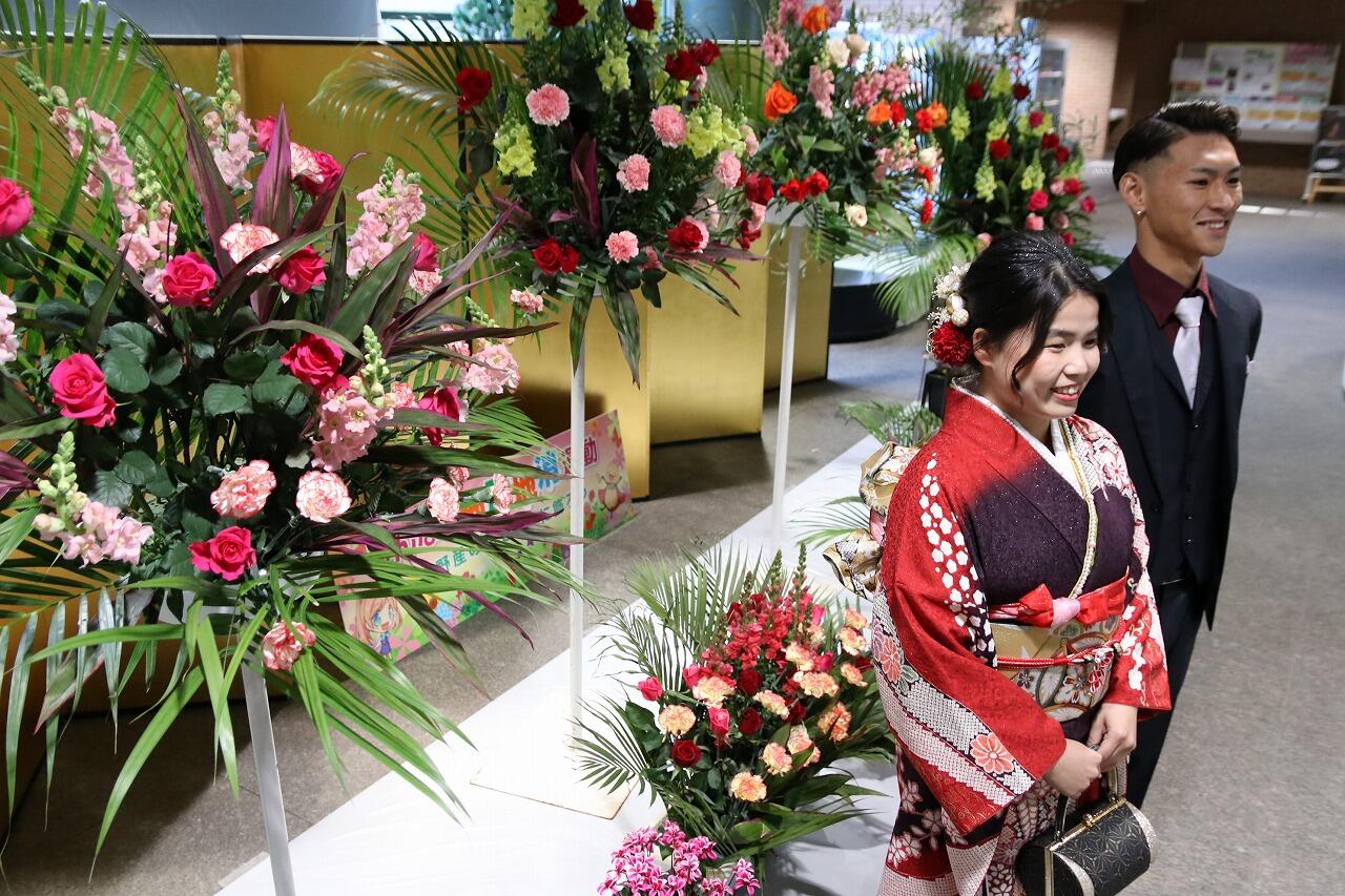 花き部会が２０歳の門出を祝福